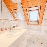 Panoramica Pool & Sauna فيلة