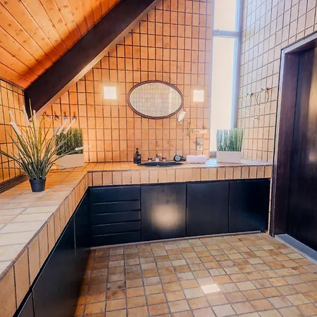 Panoramica Pool & Sauna فيلة *