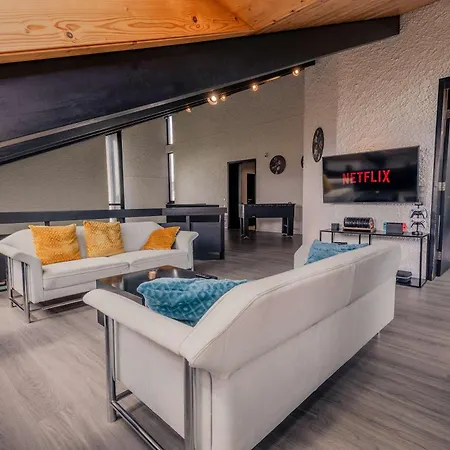 Panoramica Pool & Sauna