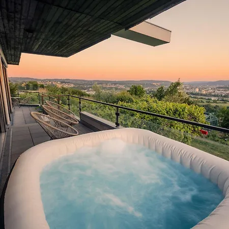 Panoramica Pool & Sauna 别墅 *