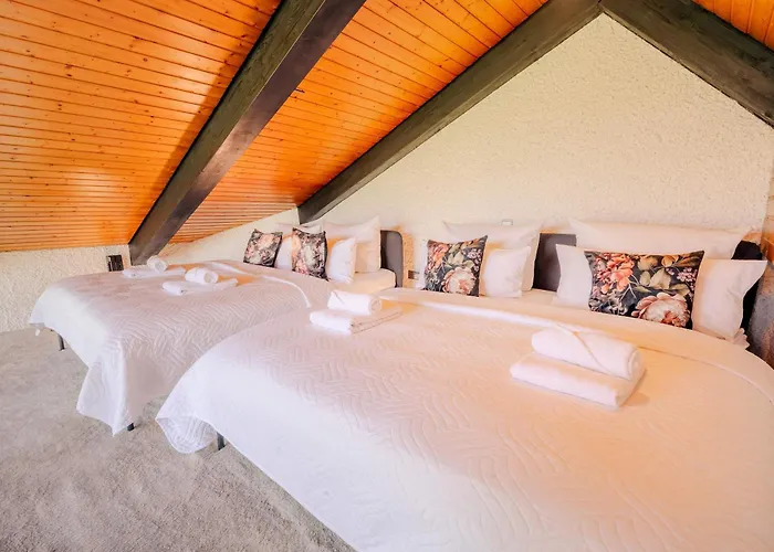 Panoramica Pool & Sauna Villa Weitersburg